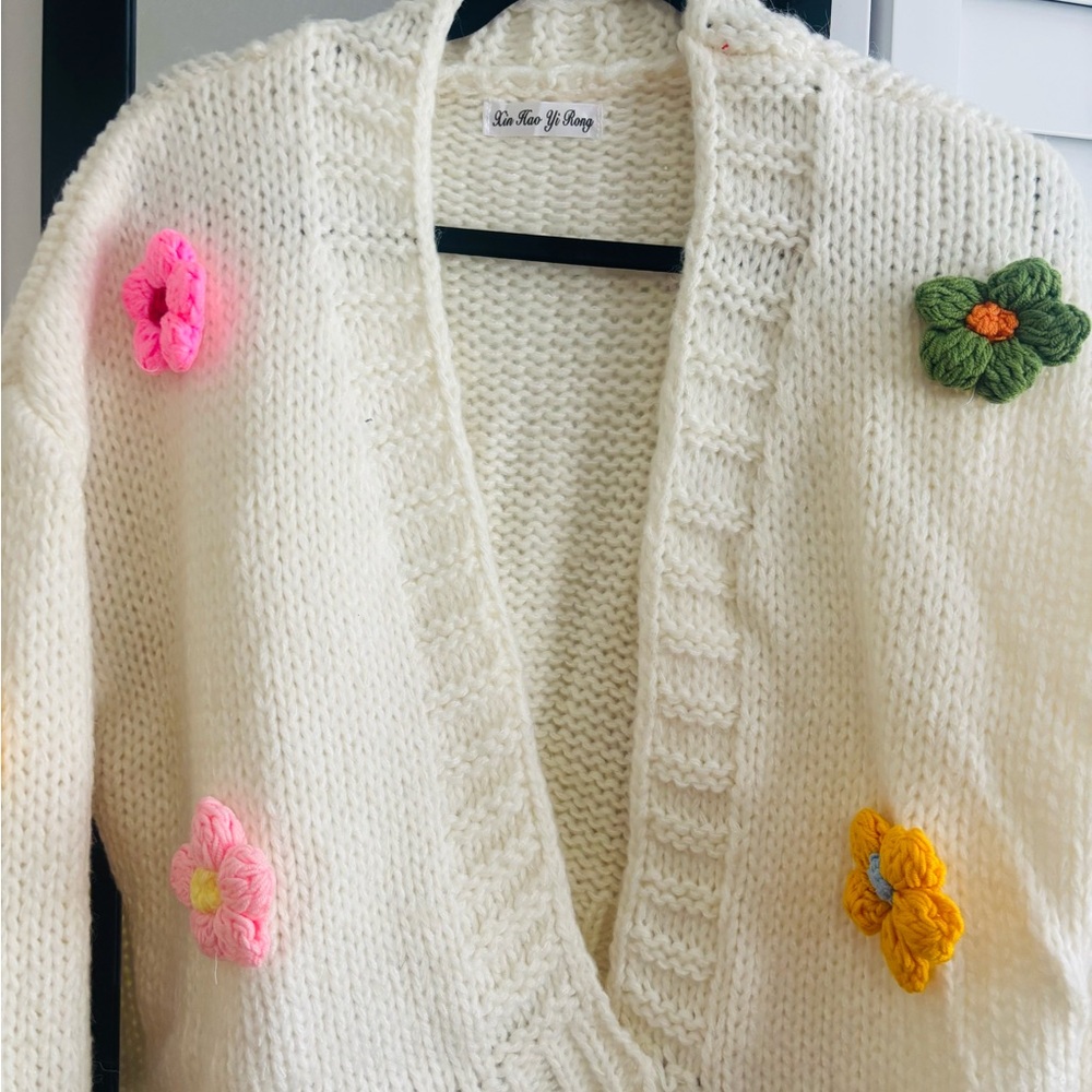 Chic White Cardigan with Floral Accents